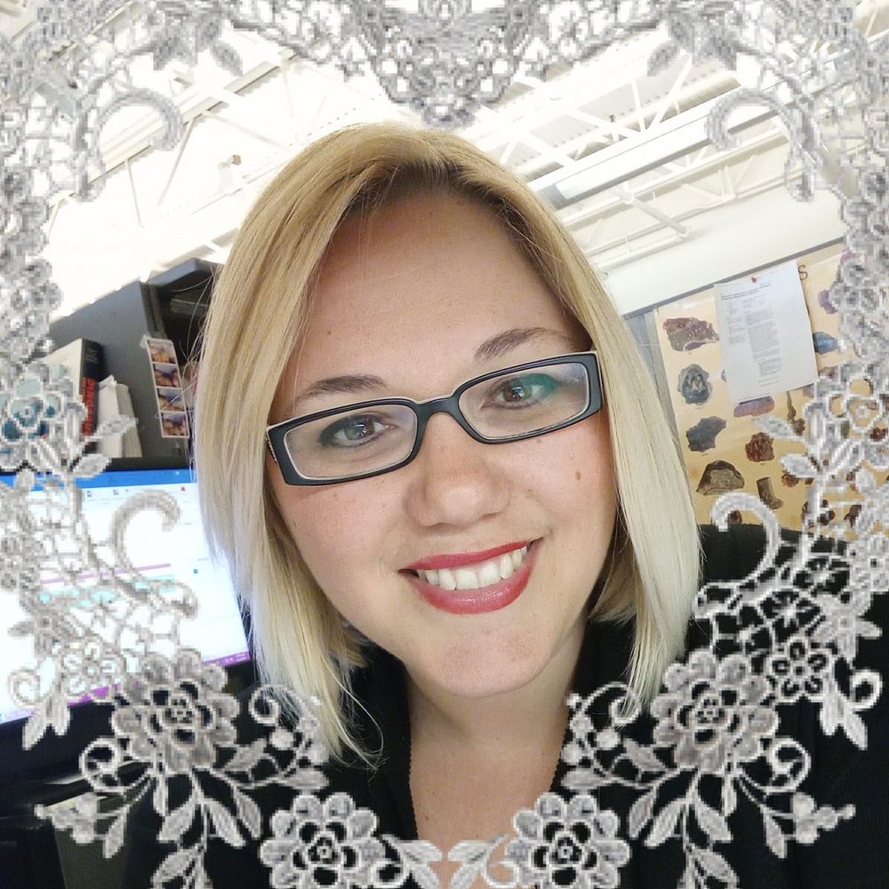 Meet your Posher, Dana
